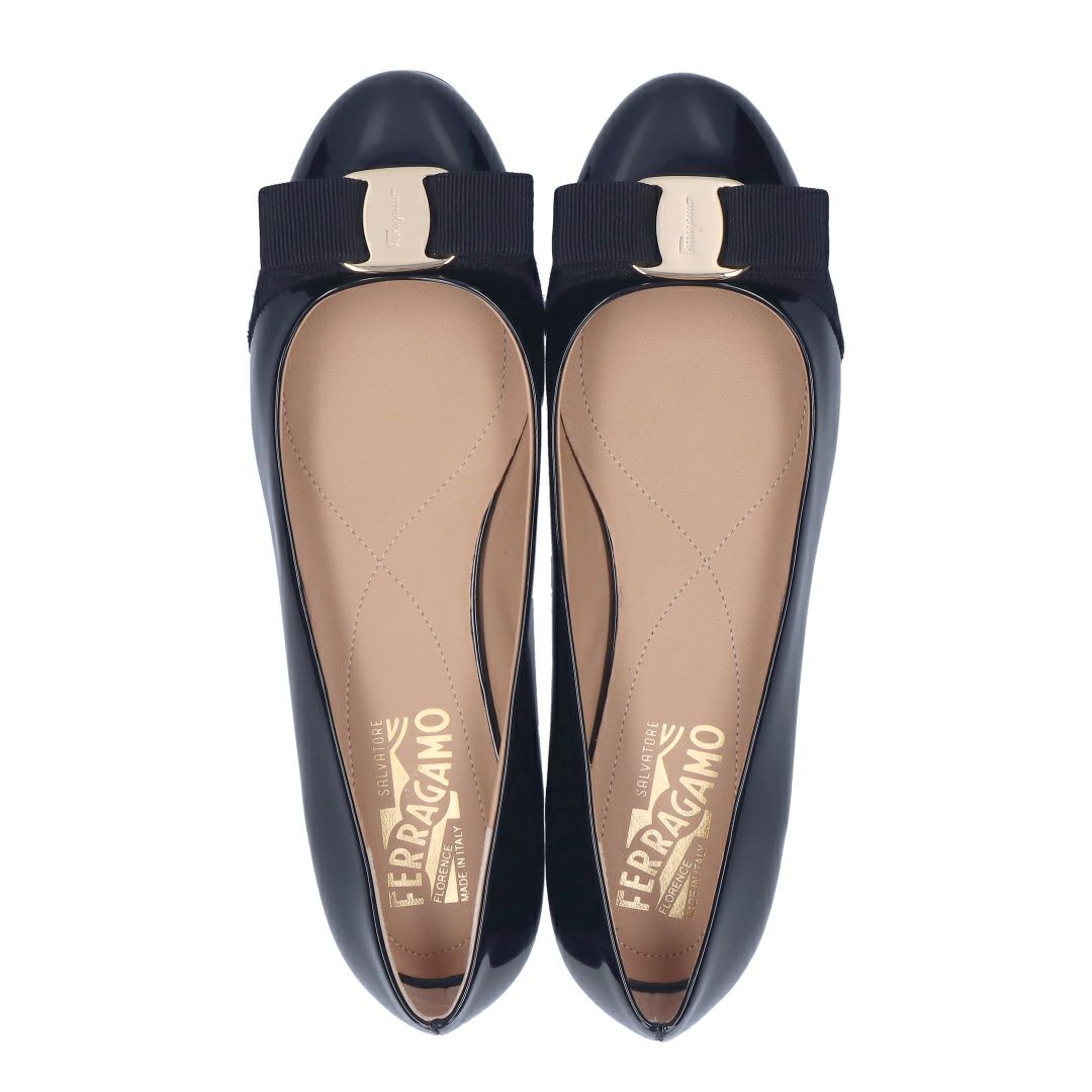 フェラガモ レディースシューズ/バレーシューズ フラットシューズ FERRAGAMO VARINA 574556 ブラック(NERO)