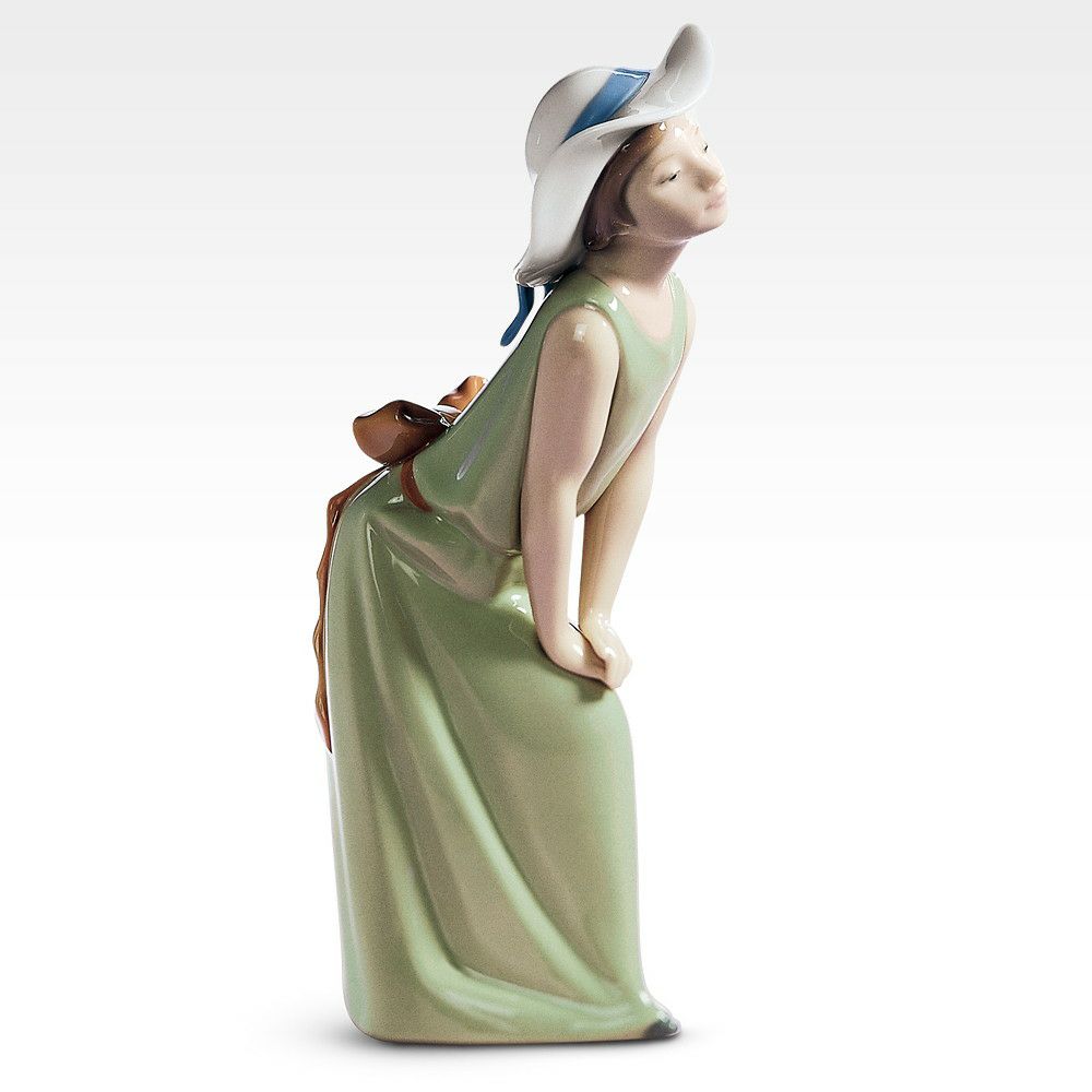 リヤドロ Lladro 鏡のまえで 若草色の少女 置物 フィギュアオーナメント 5009 お取り寄せ 海外ブランド ファッション通販 X Sell エクセル