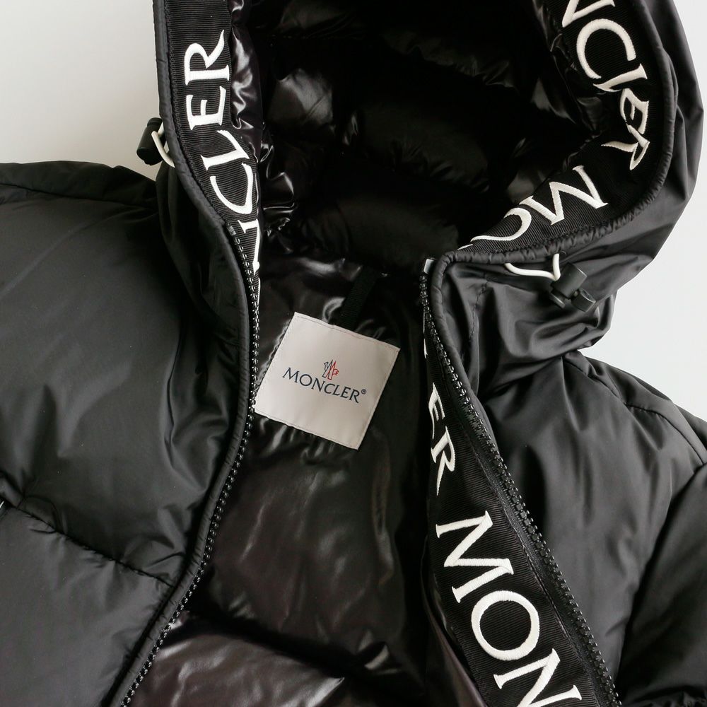 モンクレール MONCLER ダウンジャケット MONTCLA 1B569 C0300 999