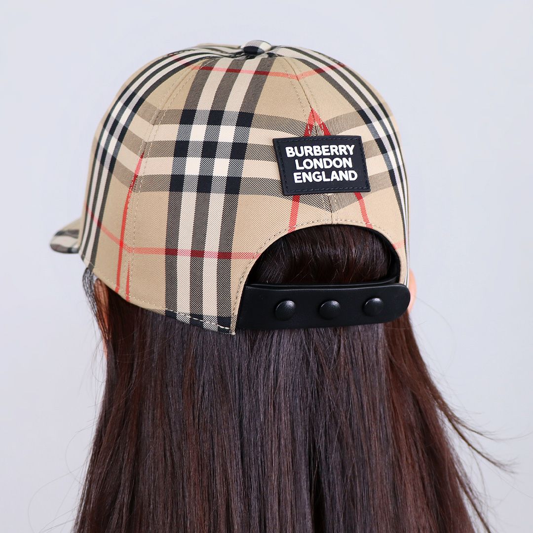 バーバリー キャップ 8026929 A7026 BURBERRY 【お取り寄せ】