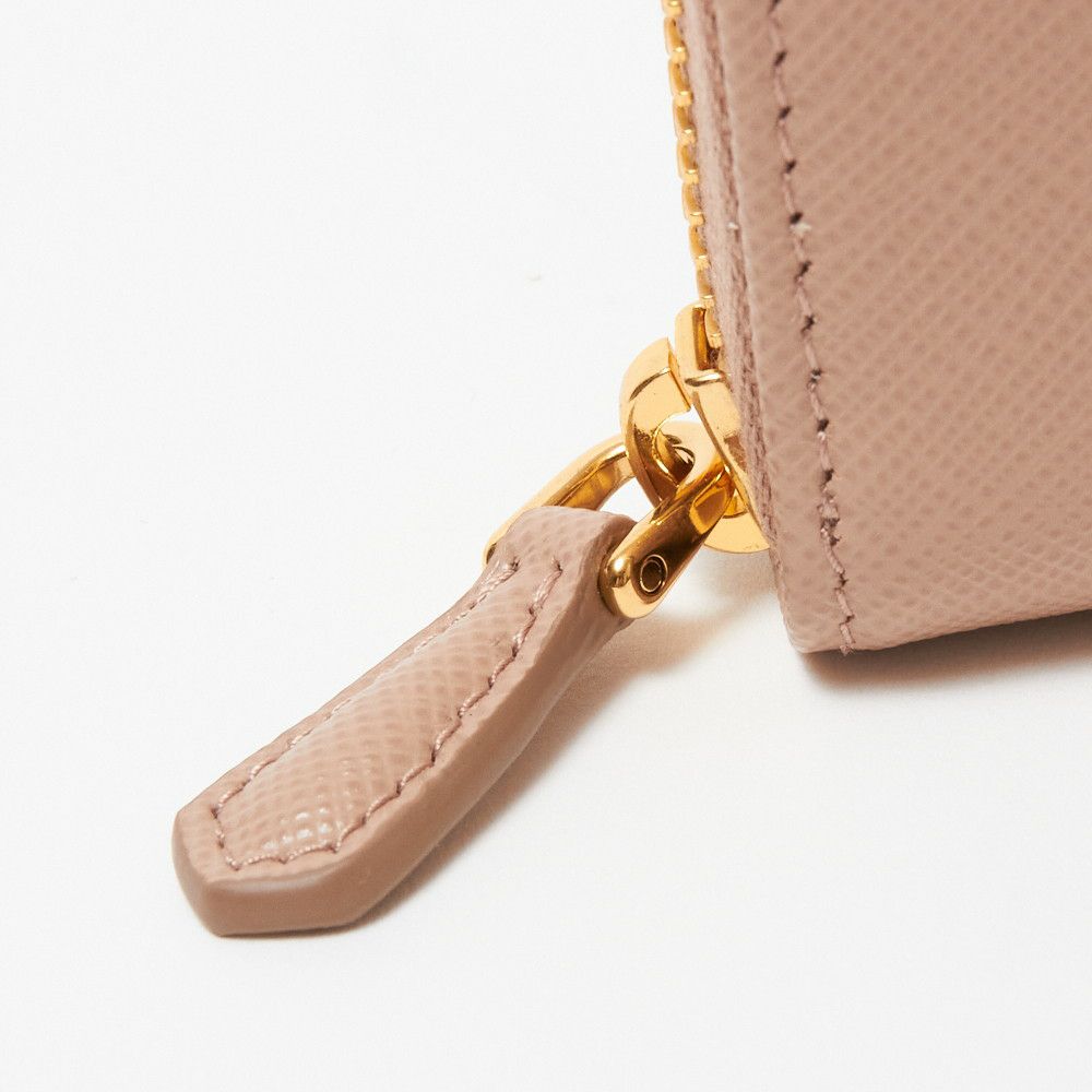 プラダ 長財布 【SAFFIANO TRAIANGOLO：サフィアーノトライアングル】 1ML506 QHH ベージュ系（F0236 CIPRIA） PRADA