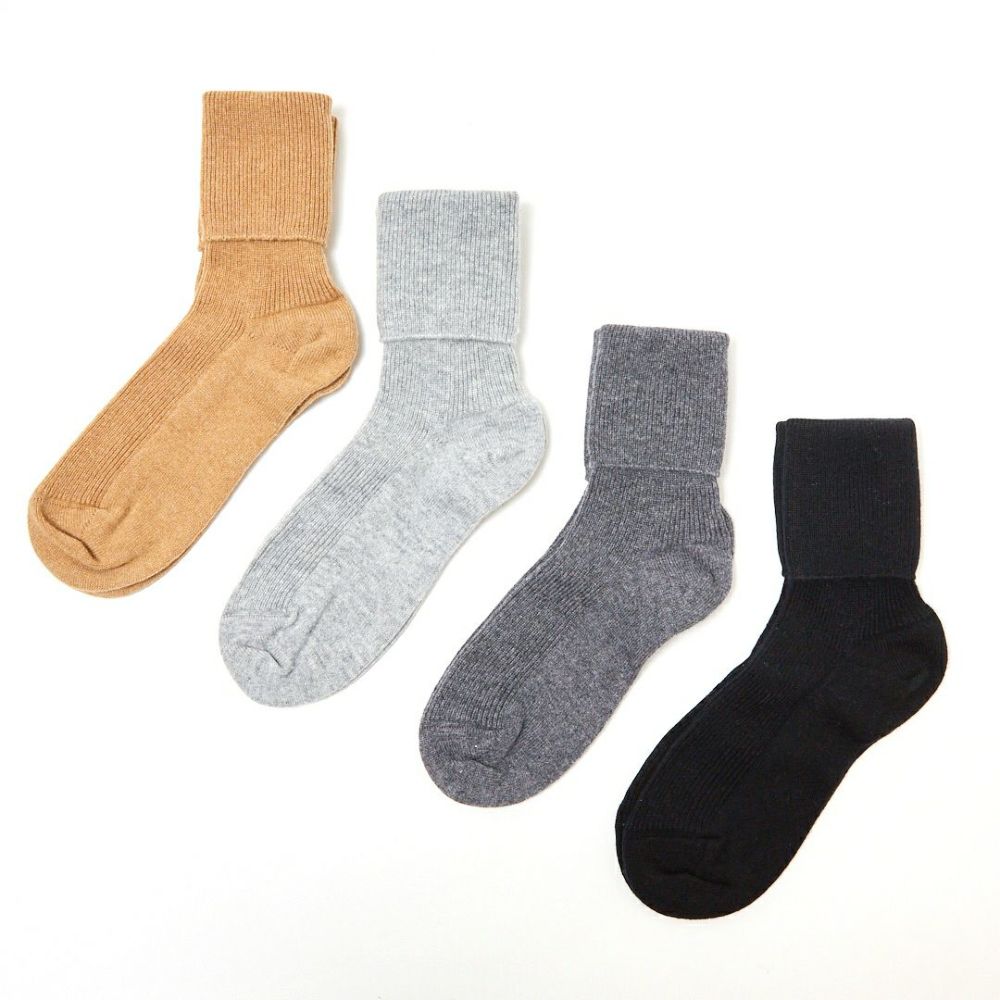 ジョンストンズ JOHNSTONS ソックス 靴下 CASHMERE RIBBED ANKLE SOCK HBN00007