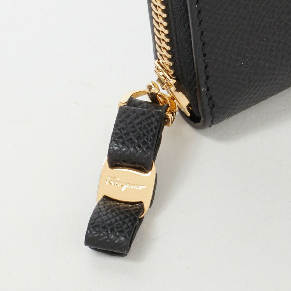 フェラガモ コインケース 小銭入れ 【ヴァラリボン】 22D288 725290 ブラック(NERO) FERRAGAMO