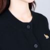 メゾンキツネ MAISON KITSUNE レディース クルーネックニット ベイビーフォックスパッチフィッティドカーディガン LW00508KT1006 ピンク