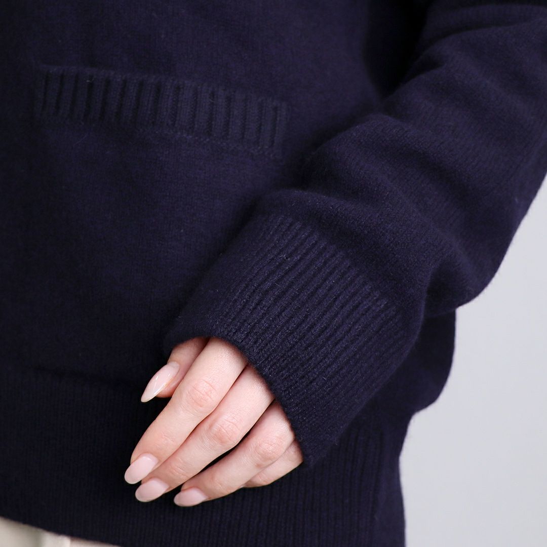 メゾンキツネ MAISON KITSUNE レディース カーディガン Vネックカーディガン ベイビーフォックスボクシーカーディガン LW00507KT1006 グレー