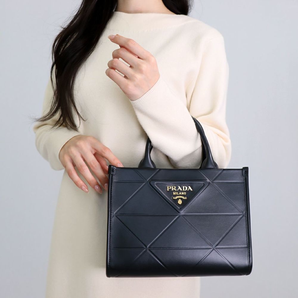 プラダ PRADA ハンドバッグ シンボル ステッチ レザー スモール バッグ 1BA396 ASK OCO ブラックGD金具