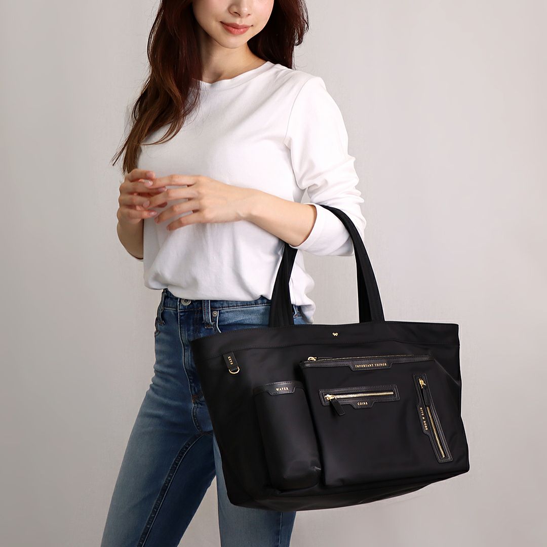 美品】 ANYA HINDMARCH / アニヤハインドマーチ | マルチポケット  