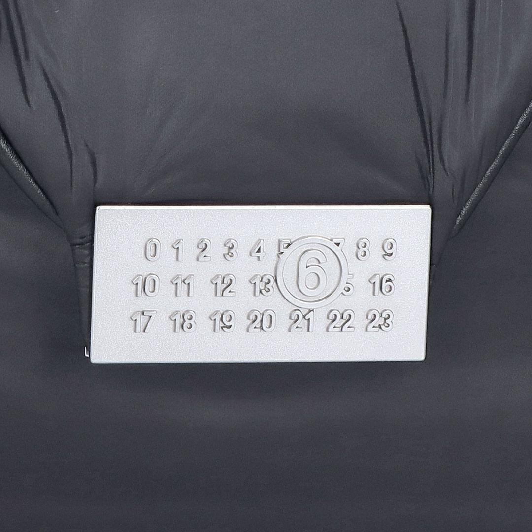 エムエムシックス メゾンマルジェラ MM6 MAISON MARGIELA ショルダーバッグ NUMERIC BAG ニューメリックバッグ SB5ZH0012T6993 T8013 BLACK