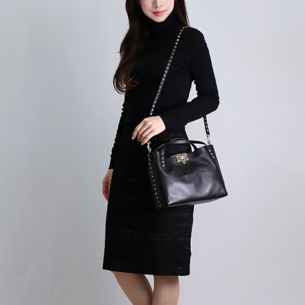 ヴァレンティノ バレンティノガラバーニ ガラヴァーニ VALENTINO GARAVANI 2WAYバッグ ロックスタッズ スモール 5W2B0K11VSN 44A NERO/ROSE QUARTZ