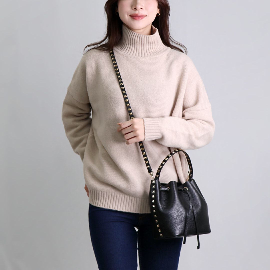 ヴァレンティノ バレンティノガラバーニ ガラヴァーニ VALENTINO GARAVANI 2WAYバッグ ロックスタッズ バケットバッグ 5W2B0L31VSF 0NO NERO