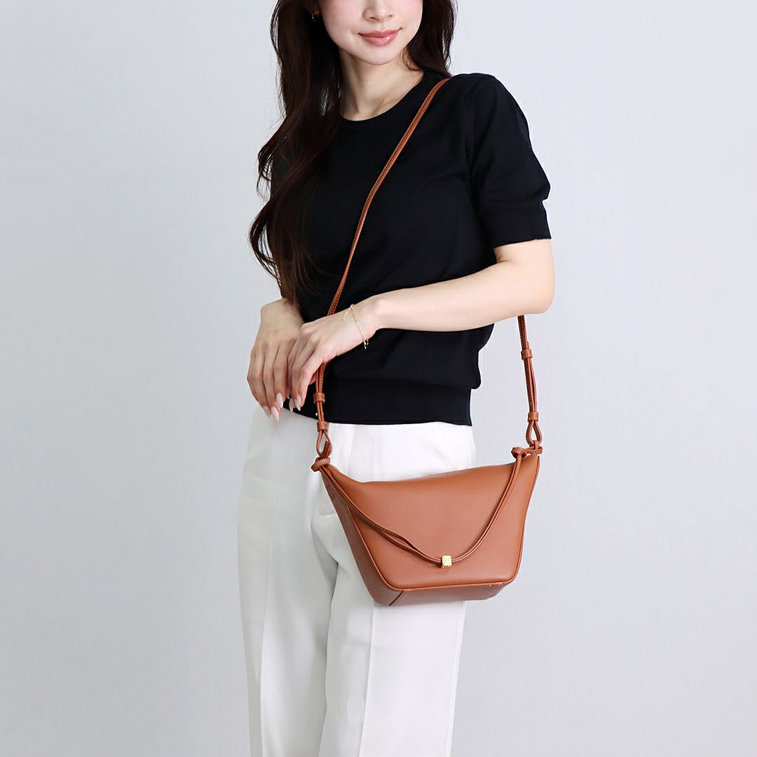 ロエベ LOEWE 2WAYバッグ ハンモックホーボー ミニ A538G13X01 2530 TAN  【お取り寄せ】