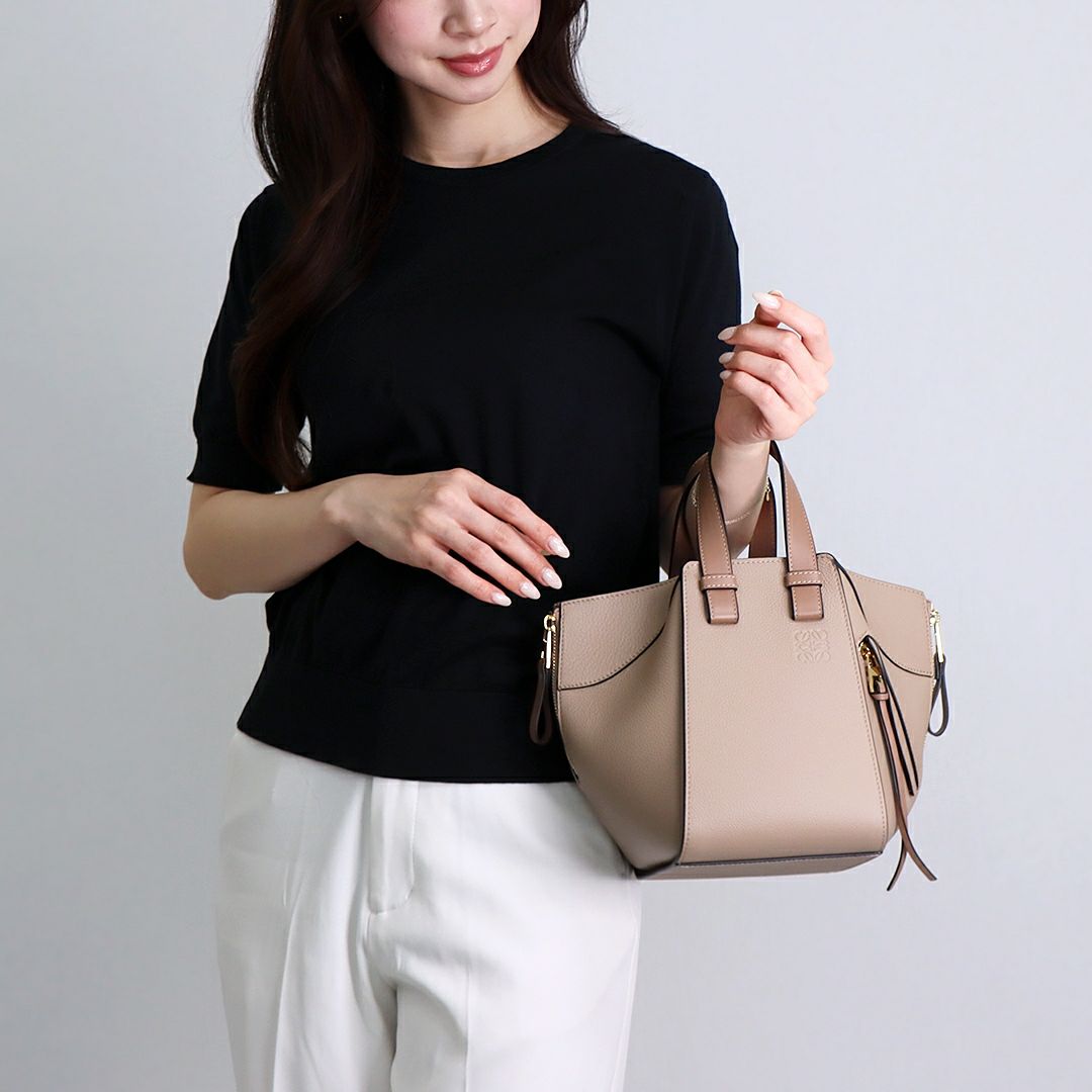 ロエベ LOEWE 2WAYバッグ ハンモック コンパクト A538H13X03 2150 SAND 【お取り寄せ】