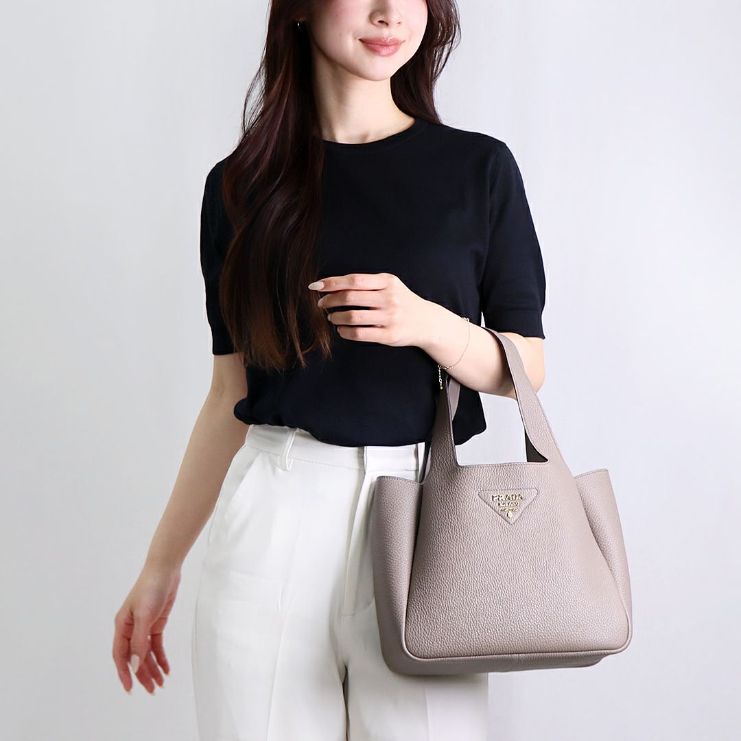 PRADA トートバッグ ハンドバッグ プラスチックハンドル PRADA - プラスチックハンドル・ハンドバッグの通販 by ryu's shop