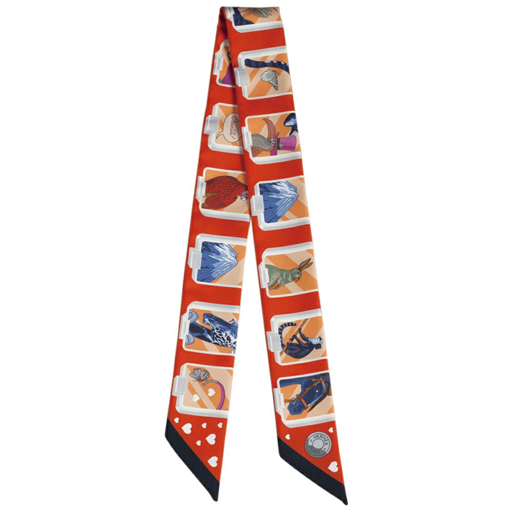 【予約会対象品】 エルメス HERMES スカーフ ツイリー エルメス・ストーリー H063875S オレンジ 【お取り寄せ】