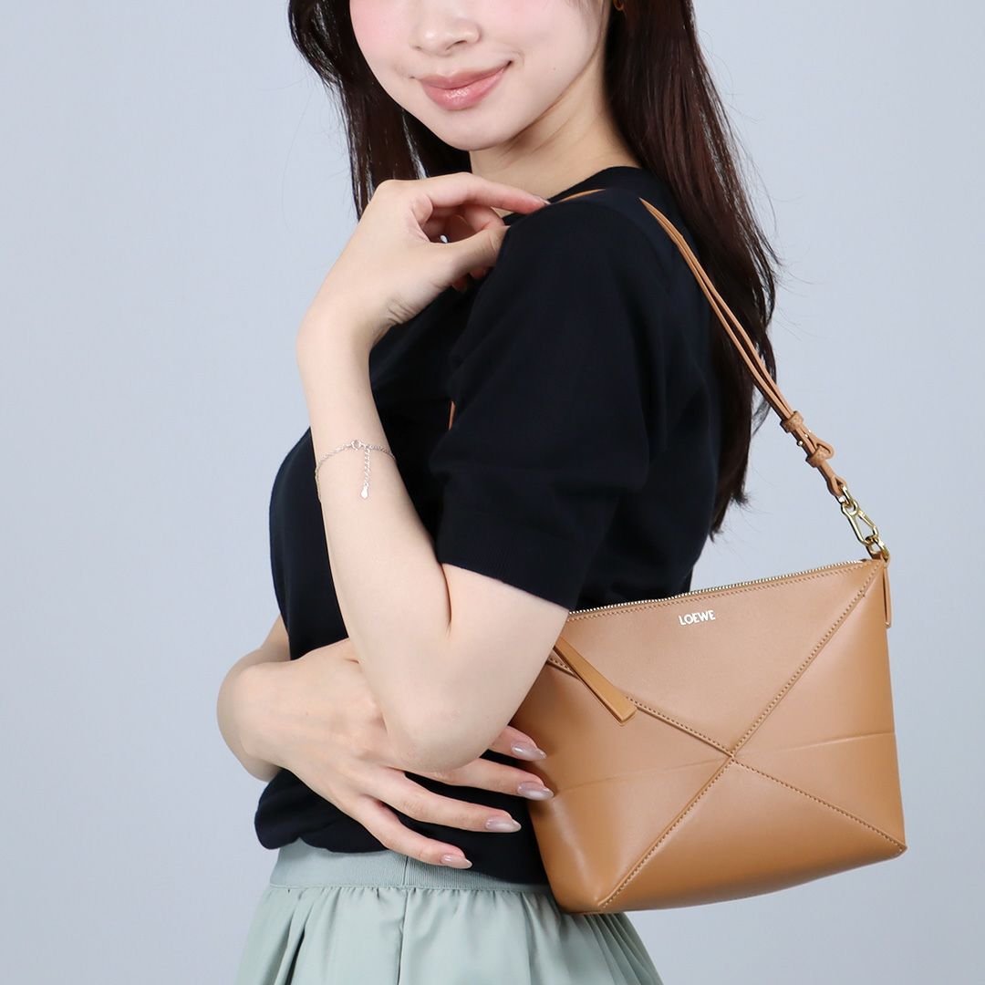 ロエベ LOEWE ショルダーバッグ クラッチバッグ パズルフォルド ポーチ C510PT1X01 2586 WARM DESERT【お取り寄せ】