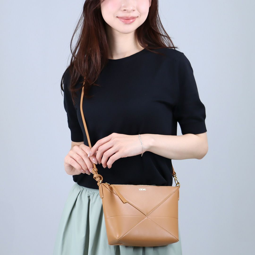 ロエベ LOEWE ショルダーバッグ クラッチバッグ パズルフォルド ポーチ C510PT1X01 2586 WARM DESERT【お取り寄せ】