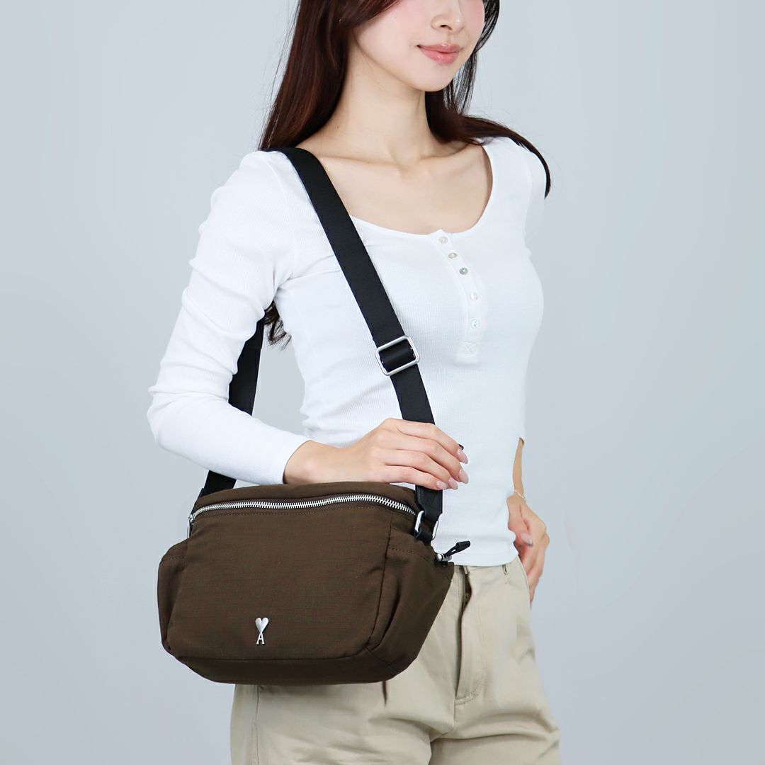 アミパリス AMI PARIS ショルダーバッグ ULL022 AW0074 377 OLIVE NOIRE