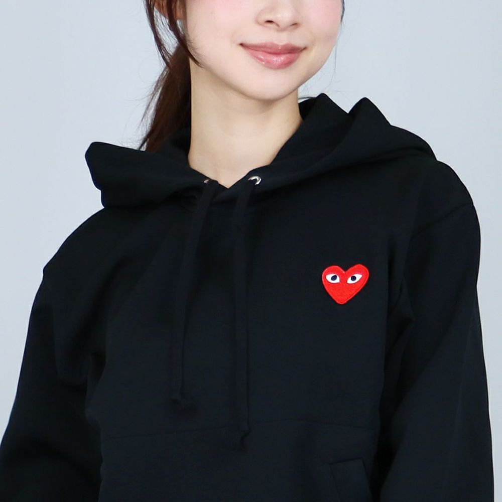 コムデギャルソン COMME DES GARCONS ユニセックス パーカー フーディ スウェット プルオーバー PLAY プレイ T174 SWEATSHIRT RED EMBLEM