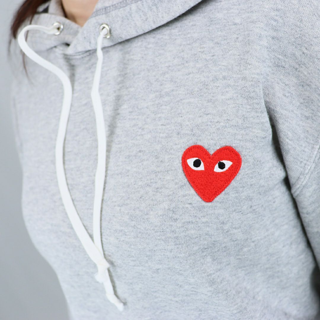 コムデギャルソン COMME DES GARCONS ユニセックス パーカー フーディ スウェット プルオーバー PLAY プレイ T170 SWEATSHIRT RED EMBLEM