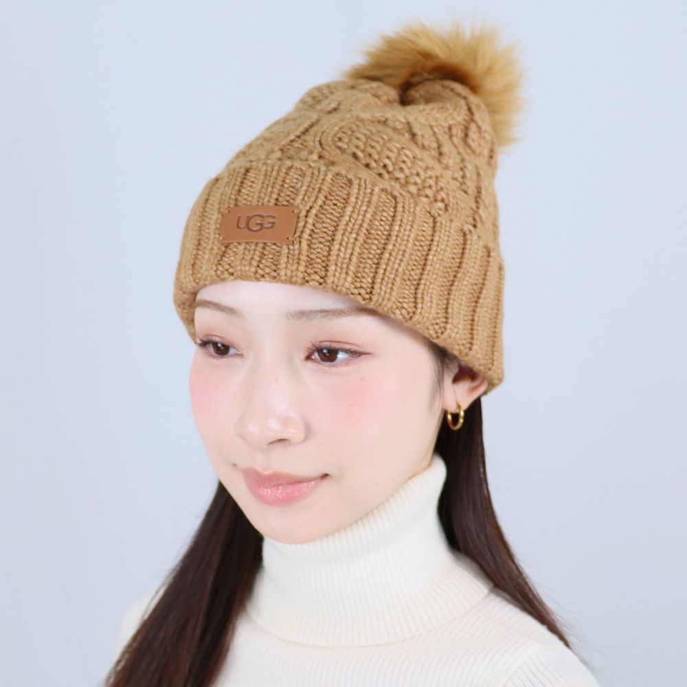 アグ UGG ニットキャップ 帽子 ビーニー CABLE BEANIE WITH POM 100819