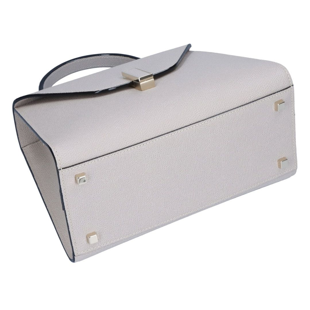 ヴァレクストラ VALEXTRA 2WAYバッグ 【ISIDE：イジィデ】 WBES0056 028 LOC 99 PD (V5E56 028 00PD OC) グレー系(NUDE) ミディアム 【お取り寄せ】