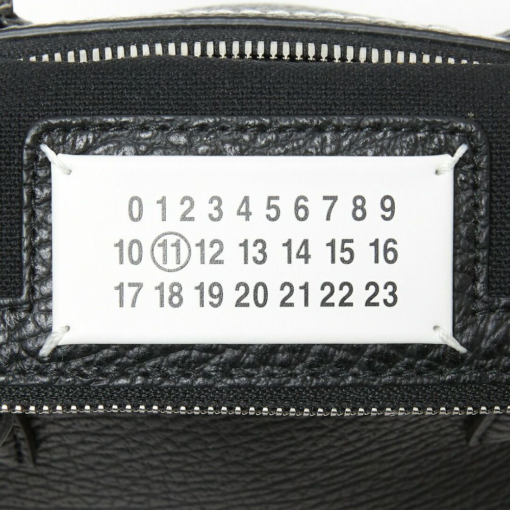 メゾンマルジェラ MAISON MARGIELA 2WAYバッグ 5AC S56WG0082 P4455 ブラック(T8013 BLACK) ミニ