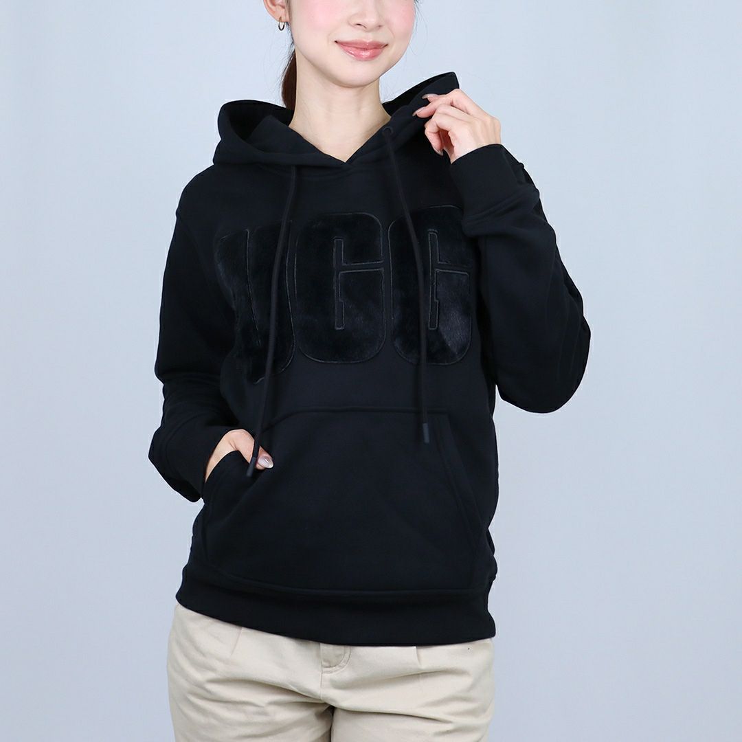 アグ UGG レディーススウェット パーカー フーディ ロゴスウェット プルオーバー カンガルーポケット REY FUZZY LOGO HOODIE 1121385 BLACK
