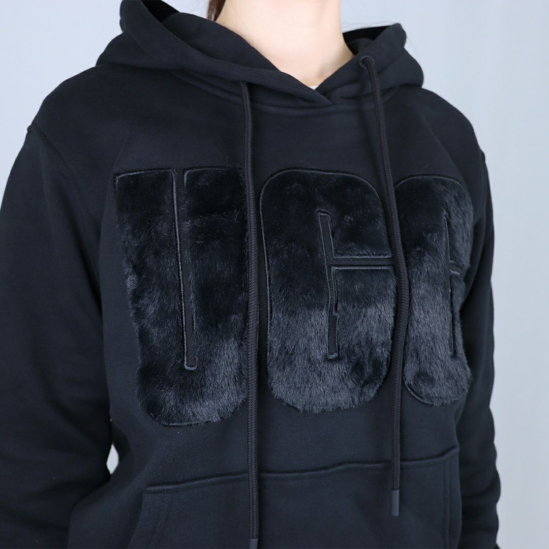 アグ UGG レディーススウェット パーカー フーディ ロゴスウェット プルオーバー カンガルーポケット REY FUZZY LOGO HOODIE 1121385 BLACK