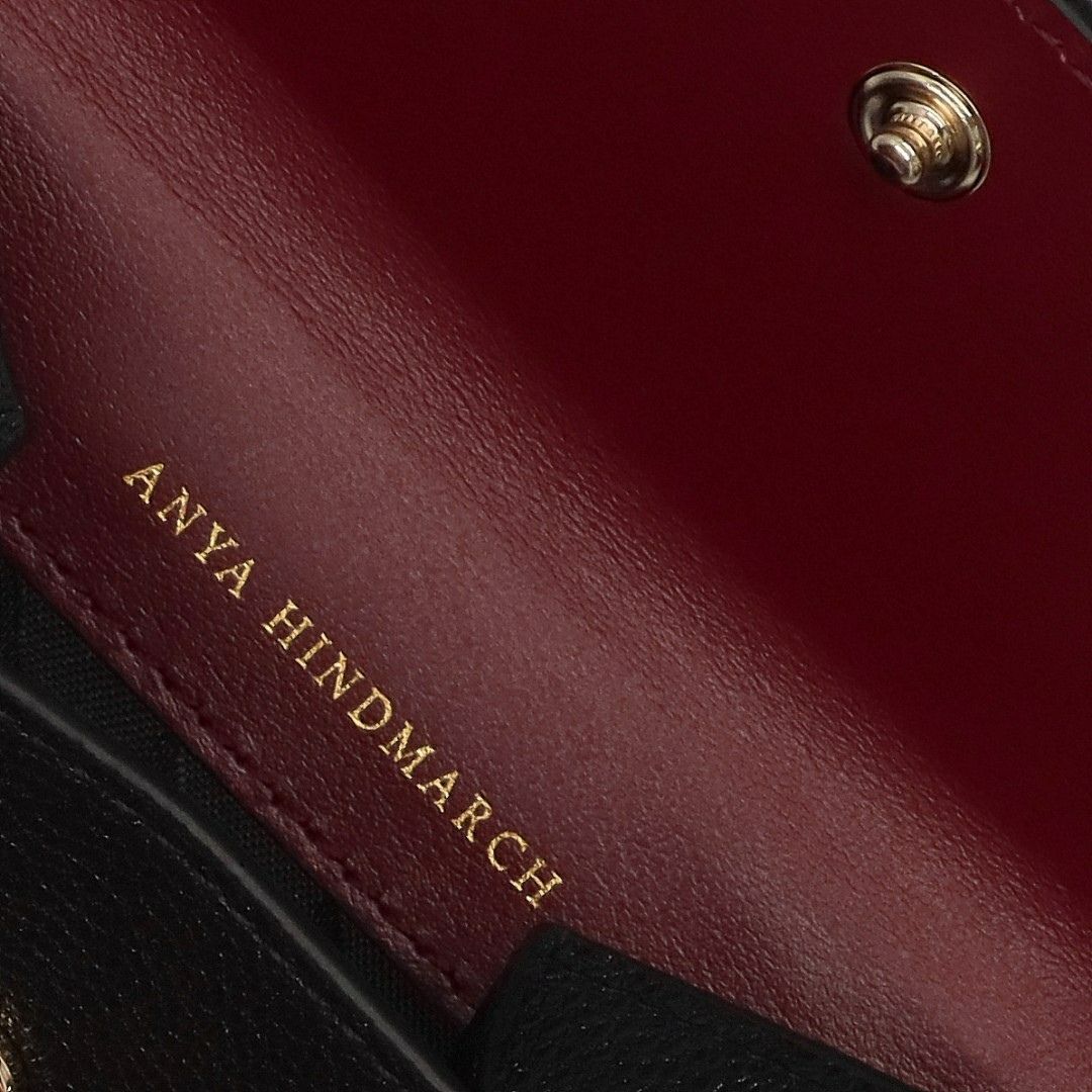 アニヤハインドマーチ ANYA HINDMARCH カードケース スマホ マグネット マグセーフ対応 199452/5050925199452 BLACK ENVELOPE CARD CASE MAG SAFE EYES IN CAPRA
