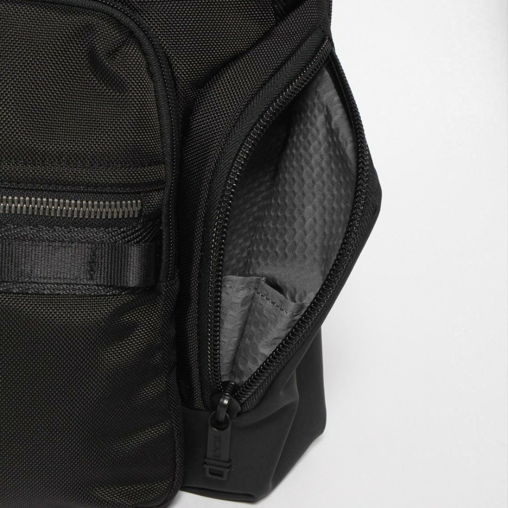 トゥミ リュックサック 【ALPHA BRAVO】NAVIGATION 232793D (142479 1041) BLACK TUMI ギフト不可